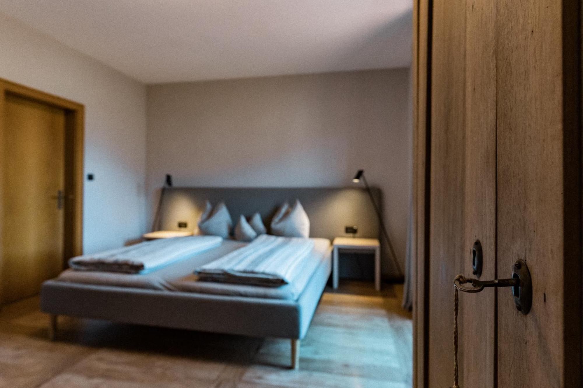 Baecksteinerhof Villa Merano Room photo
